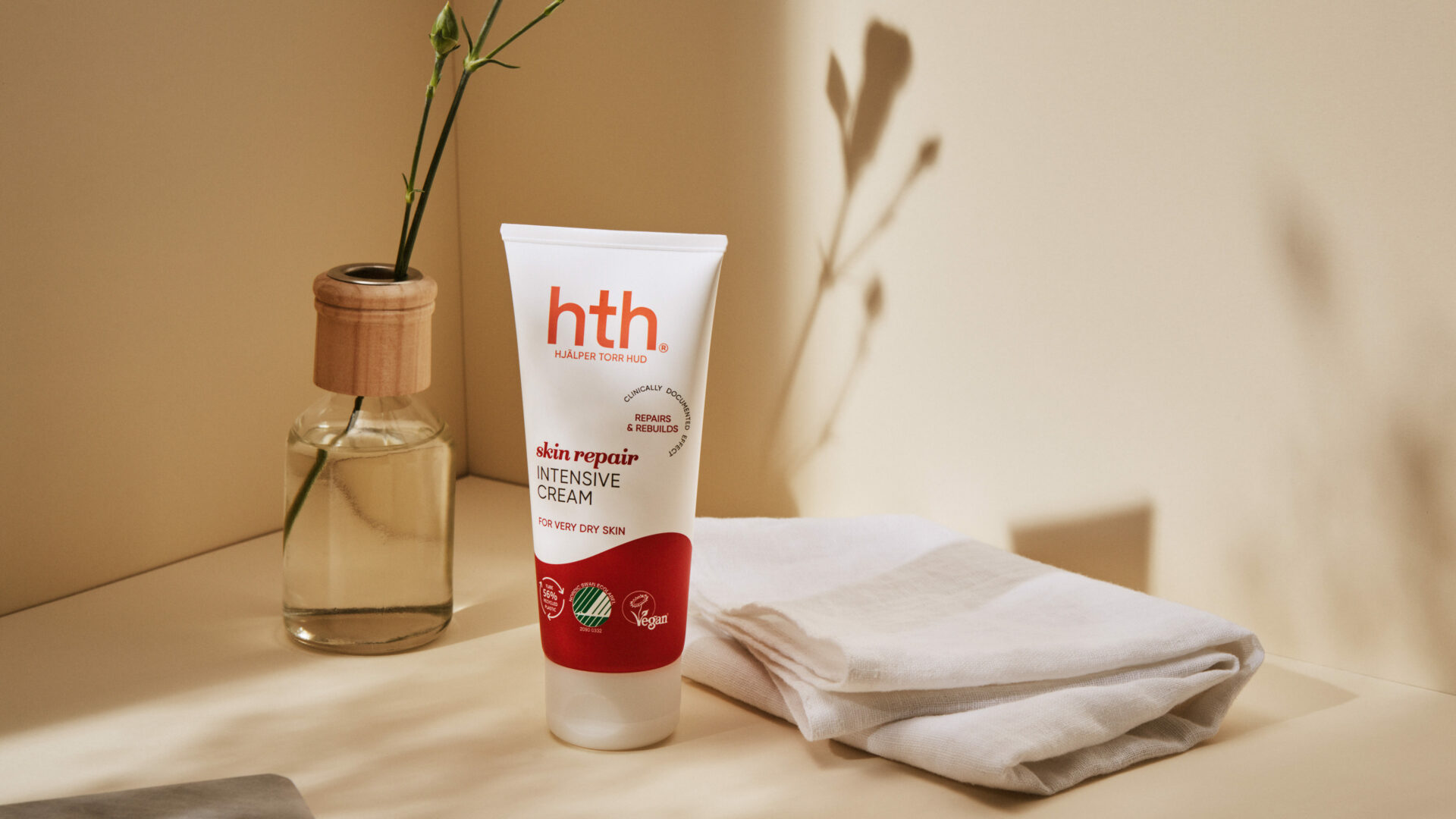 HTH-SkinRepair04-1-scaled-aspect-ratio-16-9